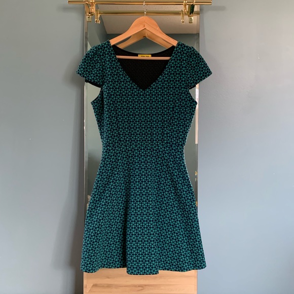 Cute retro style dress - Picture 5 of 7